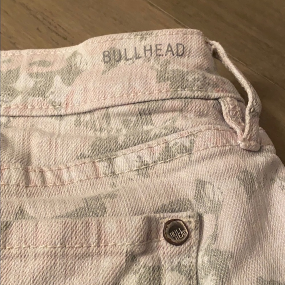 Bullhead Shorts - Picture 6 of 8